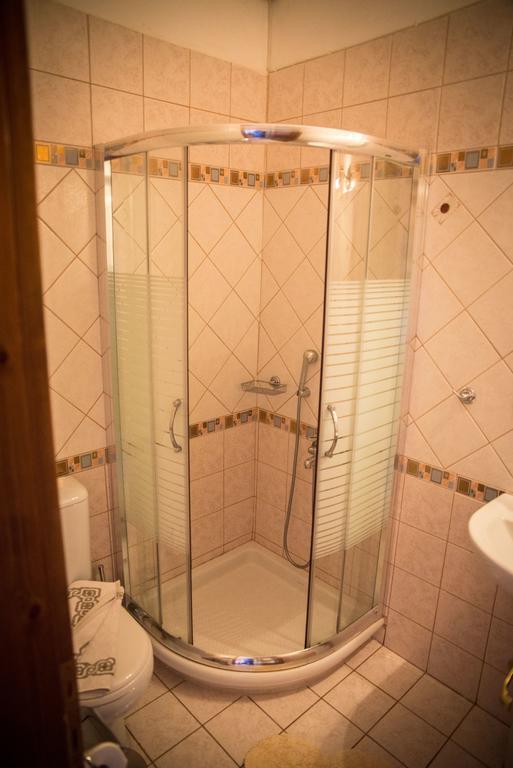 Kallisto Guesthouse ツァガラダ エクステリア 写真