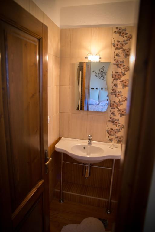 Kallisto Guesthouse ツァガラダ エクステリア 写真